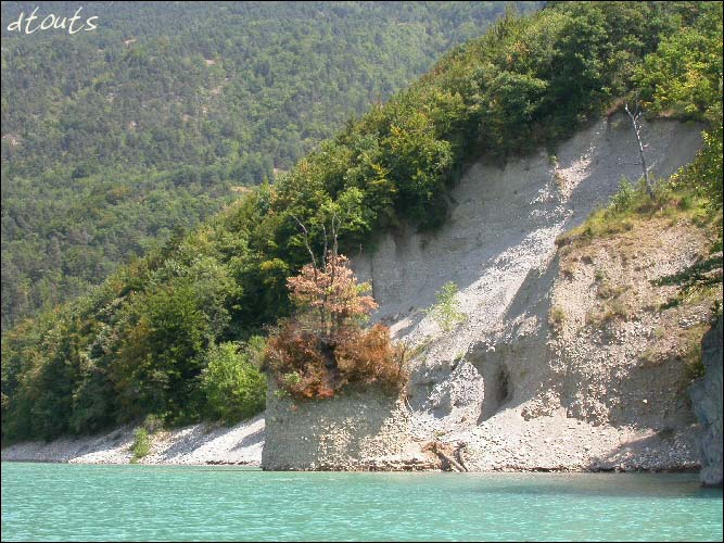 Lac de barrage du Monteynard-Avignonet (Isre - 38) / Pche : truite, brochet, perche, poisson blanc