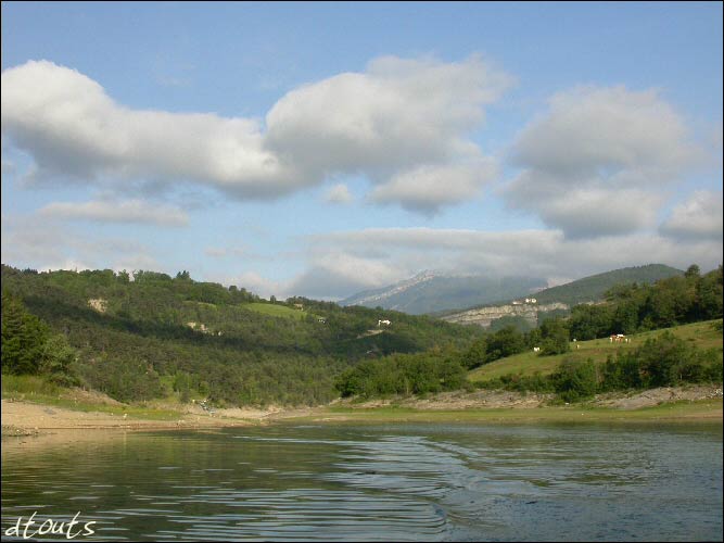 Lac de barrage du Monteynard-Avignonet (Isre - 38) / Pche : truite, brochet, perche, poisson blanc